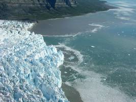 Scientists Pioneer Method to Track Water Flowing in Glaciers