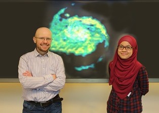 L-R Prof David Alexander and Ady Annuar, Department of Physics