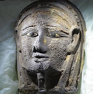 The Saqqara Mask of the Second Priest of Mut and Priest of Niut-shaes. Photo by 