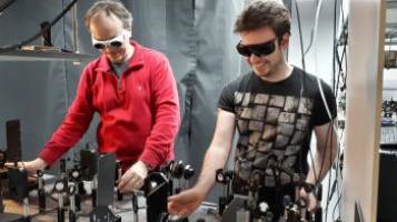 Physicists explore a safe alternative to x-ray security scanners