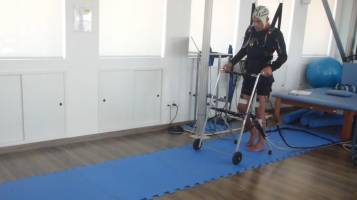 A new non-invasive therapy for people with paraplegia