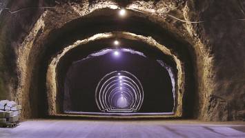 Modeling eternity in the rock laboratory