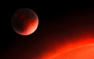 Hot, dense planet with eight-hour year