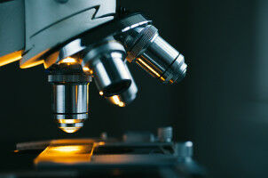 Community-based initiative improves reproducibility in microscopy and imaging