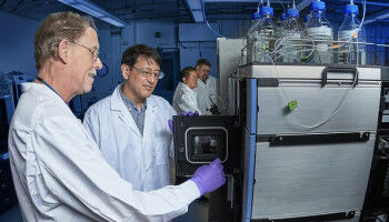 LLNL Forensic Science Center team develops new technique to analyze fentanyl in blood and urine