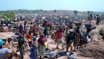 When Distancing Rules are Futile