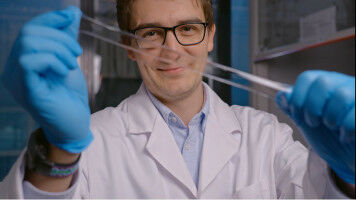 A 'spy' in the belly