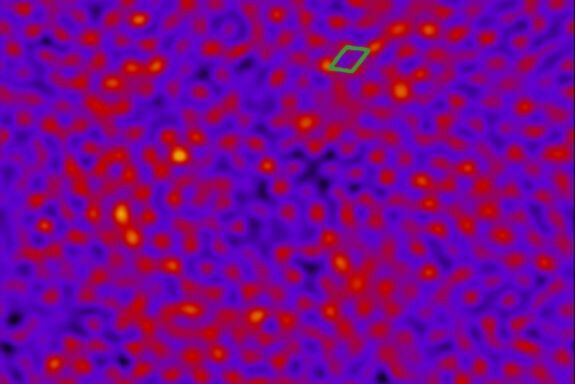 Microscope image on which individual atoms are visible.