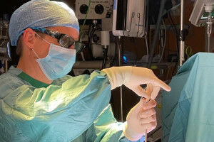 Cardiac surgery: New total endoscopic surgical method for complex re-operations of the tricuspid valve