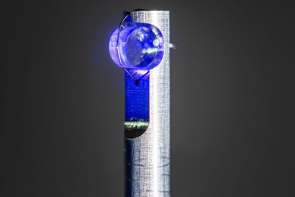 � TU Wien The thorium crystal The core element of the experiment: a crystal cont