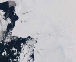Hundreds of iceberg earthquakes detected at the crumbling end of Antarctica's Doomsday�Glacier