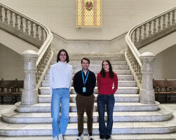 Machine learning to identify the factors that may determine the age of onset of Huntington's disease