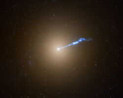 Probing the jet base of M87's supermassive black hole