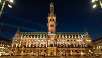 100 years of Universit�t�Hamburg: a turning point in Hamburg's history