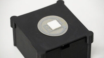 A biodegradable smart sensor to monitor sensitive goods