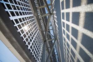 A simplified fabrication process for high efficiency solar cells