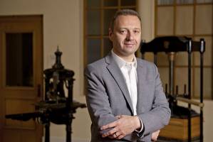 Alan Harvey to direct Stanford University Press