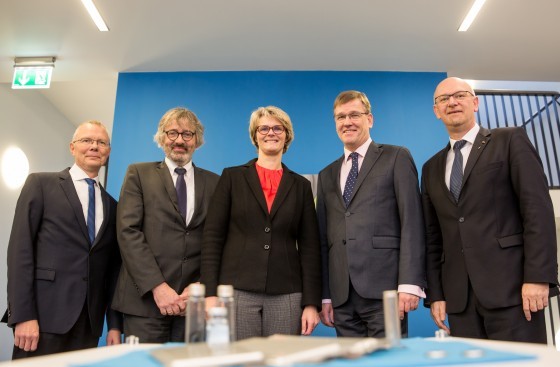 Visit to the MEET Battery Research Center:     Harald Bolt (Forschungszentrum J�