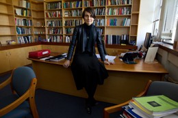 Marnie Hughes-Warrington. Photo by Belinda Pratten.