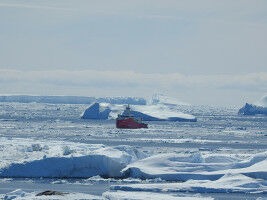Antarctica: the ocean cools at the surface but warms up at depth