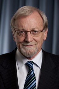 ANU Chancellor Prfessor the Hon Gareth Evans AO QC. Photo by Belinda Pratten.