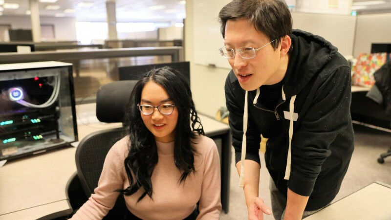 Waterloo researchers Amy Tai (left) and Alexander Wong