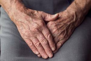 Cell senescence is regulated by innate DNA sensing