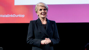 Chancellor wins prestigious Weary Dunlop medal