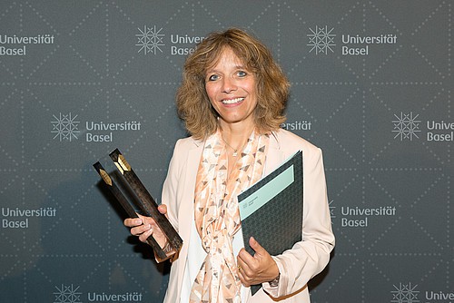 Christine Mensch, study coordinator at Swiss TPH (picture: University of Basel, 