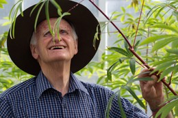 Dr Howard Bradbury. Photo by Belinda Pratten.