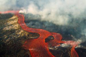 Decade-long volcanic eruptions may not have caused global extinctions