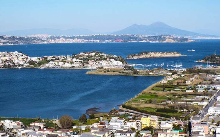 The Neapolitan volcanoes Vesuvius and Campi Flegrei - The Neapolitan volcanoes V