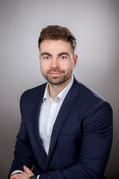 Nils Flothk�tter has been working on making DNA accessible for applications in w