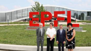 European Commissioner for research visits EPFL
