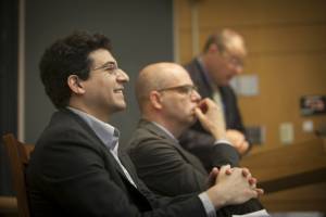 Experts lament fragmented U.S. political system