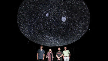 Explore the universe with virtual reality