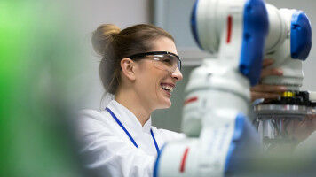 First AI experimentation space for automatic knowledge generation