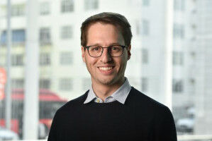 Florian Gl�cklhofer: New class of molecules for better charge transport