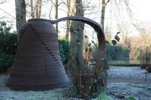 Giant bell has Christmas a-peal