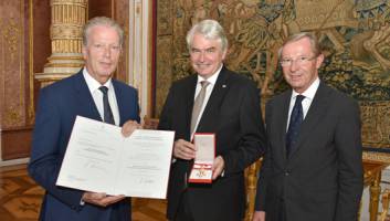 Grand Gold Medal for Services to the Republic for Rector Heinrich Schmidinger