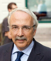 Han van Dissel to stay on as dean of Faculty of Economics and Business