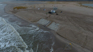 Hybrid test dune to measure erosion during storms