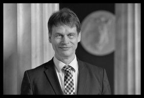 In memory of Ulf Diederichsen