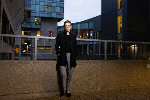 Insights into political outsiders