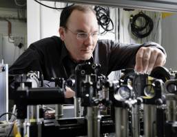 Magnetisation controlled at picosecond intervals