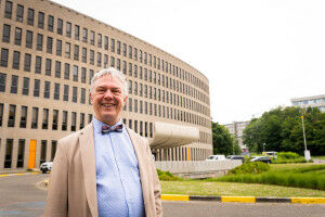 Make science, not war: let science triumph