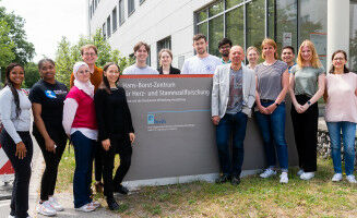 MHH Trains U.S. Students in Cell and Tissue Biomanufacturing