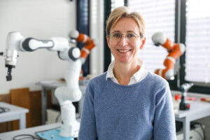 Mind-controlled robots now one step closer