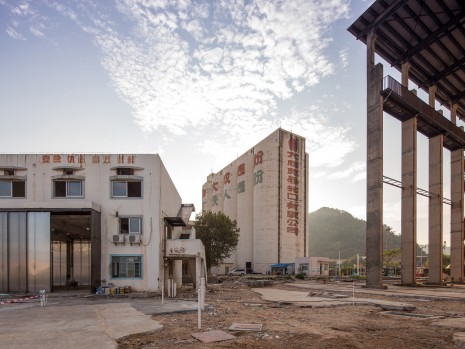 The vene of the Biennale represents a concept of architecture that makes radical