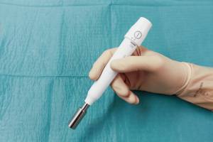 Portable probes hunt down cancer cells during surgery